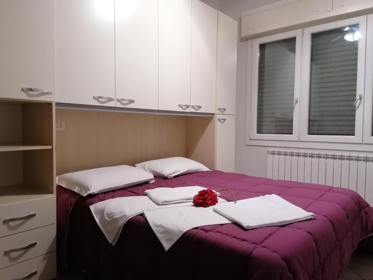 Villa Glori Affitto Camere Monolocali Карпі Екстер'єр фото