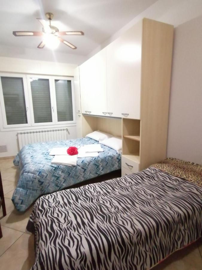 Villa Glori Affitto Camere Monolocali Карпі Екстер'єр фото