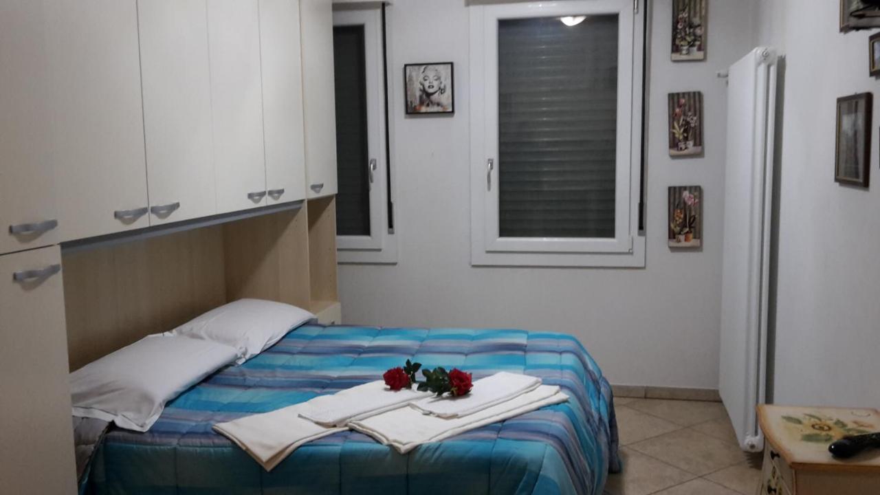 Villa Glori Affitto Camere Monolocali Карпі Екстер'єр фото